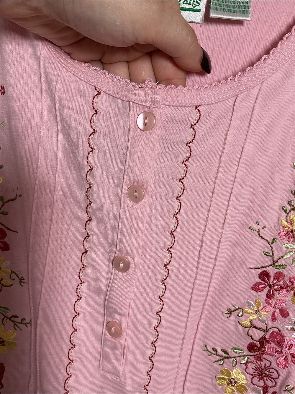 Shenanigans Pink Floral Butterfly Embroidered Henley Top Size M NWT Cottagecore - Picture 2 of 9